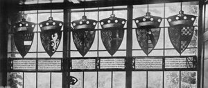 Fenêtres dans le hall (côté droit)