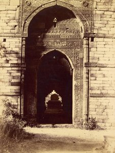 [Tombe à Kootub] - Charles Moravia