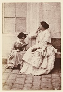 Femmes dans une cour - Charles Nègre