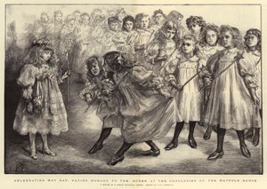 Célébration du 1er mai, hommage à la reine à la fin de la danse du mât de mai