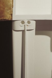 Cabinet blanc conçu pour Mme Rowat, 1902 - Charles Rennie Mackintosh