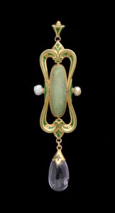 Pendentif (or, émail, gemme verte translucide et perle) - Charles Ricketts