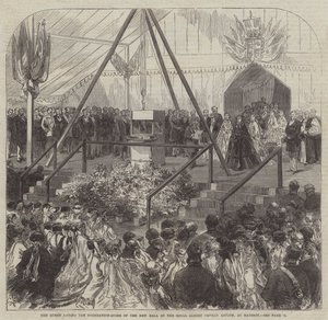 La Reine posant la première pierre de la nouvelle salle de l