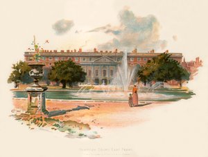 Hampton Court, façade est