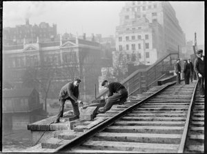 Démolition du Pont de Waterloo, Westminster, Londres, 1936