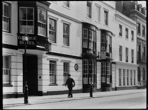 George Hotel, High Street, City of Portsmouth, années 1930 - Charles William Prickett