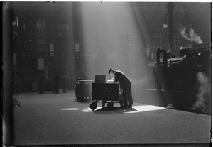 Gare de Liverpool Street, Liverpool Street, City of London, Greater London Authority, vers 1932 - Charles William Prickett