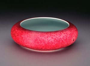 Lave-pinceau en porcelaine chinoise à glaçure pêche - Chinese School