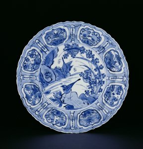 Assiette kraak bleue et blanche peinte avec des oiseaux dans un paysage, marque Egret, Wanli, 1595-1605 (porcelaine)