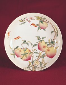 Assiette famille rose décorée d