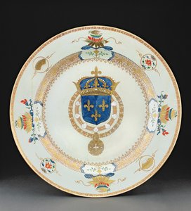 Grand plat armorial avec les armoiries du roi de France, vers 1730