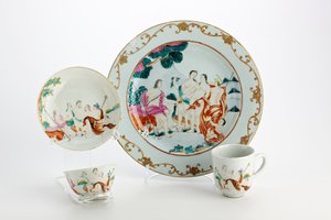 Assiette, bol à thé, tasse à café et soucoupe décorés avec des représentations du Jugement de Paris