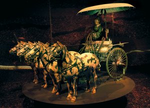 Quadrige, dynastie Qin, 221-206 av. J.-C. (sculpture en bronze) - Chinese School