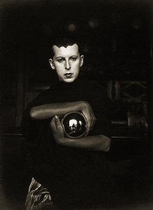 Autoportrait, vers 1927 (épreuve à la gélatine argentique) - Claude Cahun