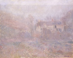 Maisons à Falaise dans le brouillard