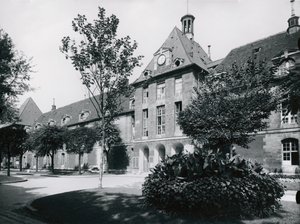 Hôpital Saint-Louis, Paris, 1607-12