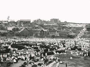 La Place du Marché, Antananarivo, Madagascar, 1895 - Colonel Stewart