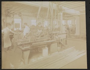 Laboratoire de films Dressler & Co. avec des hommes travaillant - Company Byron