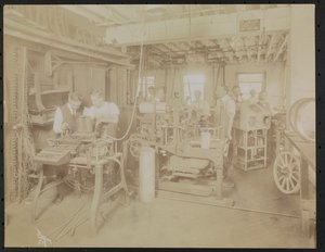 Laboratoire de films Dressler & Co. avec des hommes travaillant, New York