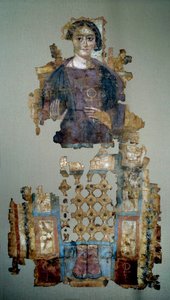 Art copte : fragment de linceul peint représentant une jeune femme appelée la dame à la croix ansée. D