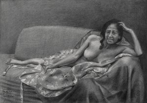 Femme allongée, pensive