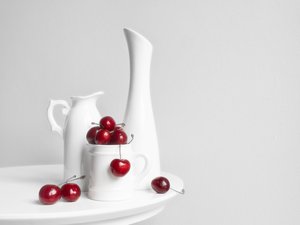 Nature morte aux cerises rouges
