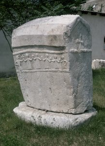 Pierre tombale bogomile, 14e-15e siècle - Croatian School