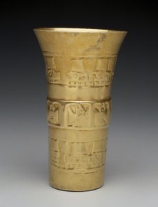 Coupe : Oiseaux et têtes, 900-1100 - Culture Sicán