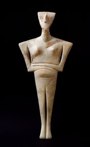 Art des Cyclades : « figurine féminine » idole en marbre de Syros. 3000 av. J.-C. Civilisation cycladique (-3200 à -2000) Dim. 46 cm Athènes, Musée archéologique national - Cycladic