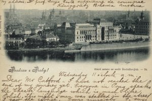 Carte postale représentant une vue générale de Prague