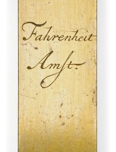 Échelle de thermomètre signée