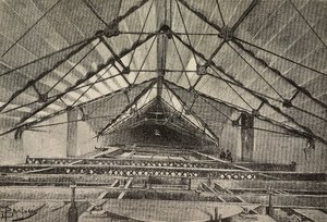 Toit et la charpente métallique soutenant le plafond, nouveau bras de l