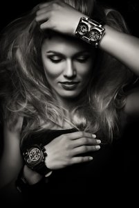Montres élégantes et raffinées - Denisa Justusová Šumcová
