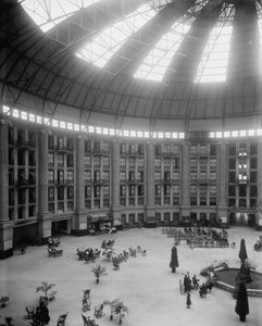 Atrium du nouvel hôtel West Baden Springs, West Baden Springs, Indiana, vers 1900-15 - Detroit Publishing Co.