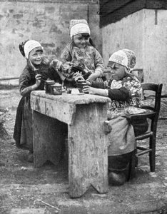 Enfants en costume traditionnel, Marken, Hollande, 1936
