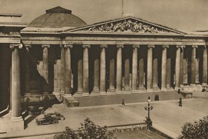 Façade colonnadée du British Museum sur le site de l