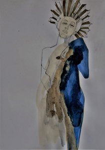 Une femme élégante aux reflets dorés
