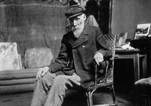 Auguste Renoir (1841-1919), peintre français, dans son atelier à Cagnes-sur-Mer (Alpes-Maritimes), vers 1907 - Dornac