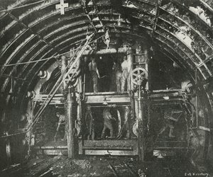 Creusement du tunnel pour le Waterloo and City Railway - E. and S. Woodbury