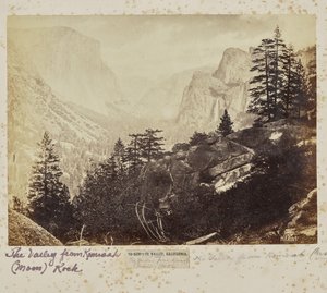 Yo-Sem-i-te Valley, Californie. La vallée depuis le rocher de Komah (Lune) - Eadweard J. Muybridge