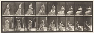 Planche 240. Assis et Agitant un Éventail - Eadweard Muybridge