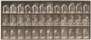 Planche 432. Laver des vêtements dans une bassine - Eadweard Muybridge