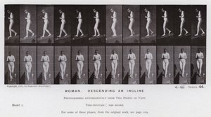 La figure humaine en mouvement : Femme descendant une pente - Eadweard Muybridge