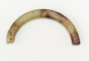 Pendentif en forme de dragon, VIe siècle av. J.-C. - Eastern Zhou Dynasty Chinese School