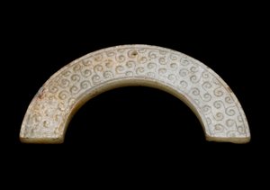 Pendentif - Eastern Zhou Dynasty Chinese School