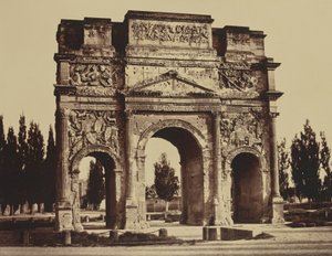 Orange. Arc Antique