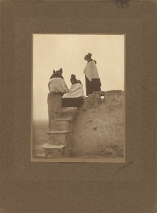 [Hopi, observant les danseurs] - Edward S. Curtis