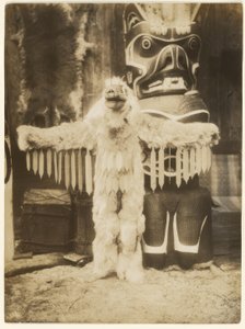 La guêpe avec son bourdonnement les chassera tous. - Edward S. Curtis