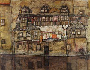 Mur de maison sur la rivière