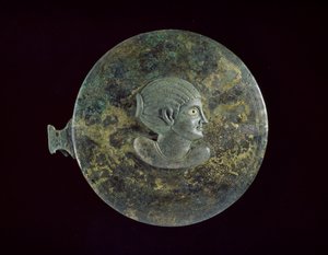 Couvercle de miroir en bronze coulé avec buste hellénistique d